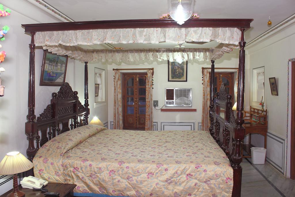 Superior Deluxe Double or Twin Room