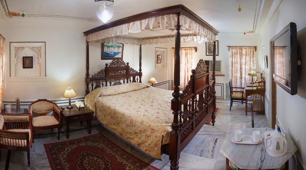 Superior Deluxe Double or Twin Room